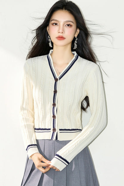 Chic Knit Cardigan for WomenAutumn New Style Outerwear Top